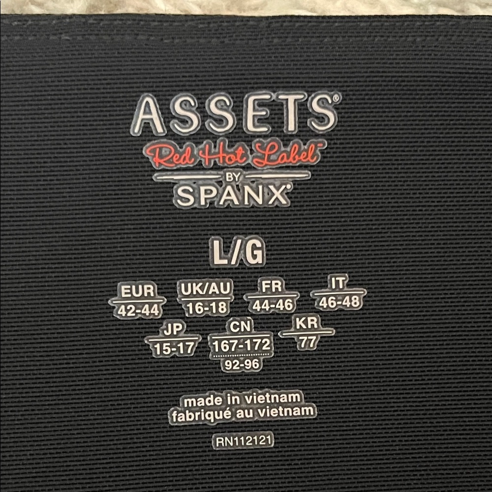 Assets Red Hot Label by Spanx Black Leggings - Picture 4 of 7